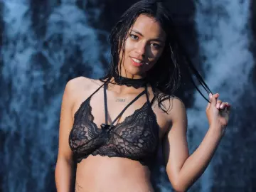 SaraLove  live sex cam