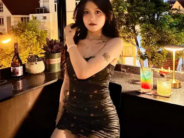 Alinaz20  live sex cam