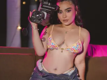Connie4  live sex cam
