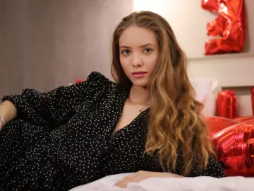 AliceBelle  live sex cam