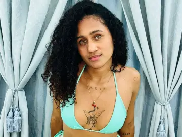 Kynesa  live sex cam