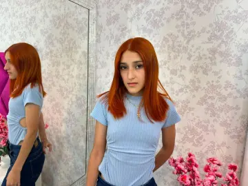 CarlyHazel1  live sex cam
