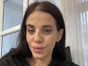 MilaAloneshy  live sex cam