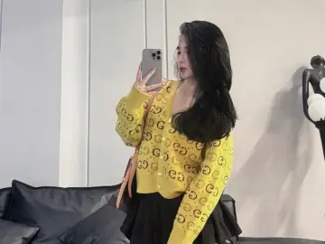 Lucybabyy499  live sex cam