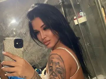 SelenaNextOn  live sex cam