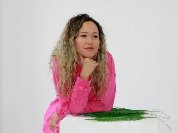 CarolineLeard  live sex cam