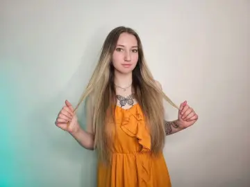 BlondyJolly  live sex cam