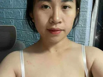 Linaa18  live sex cam