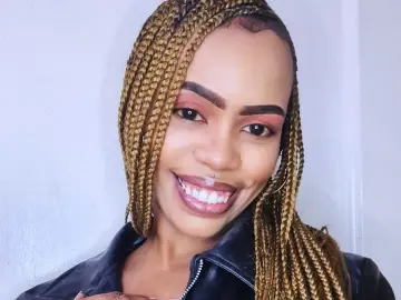QueenBxxx  live sex cam