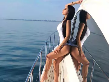 HotGirl1  live sex cam