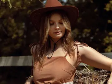 MailyTrees  live sex cam