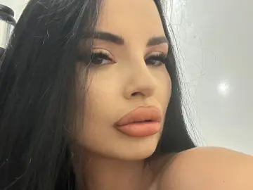 NicolleLovegame  live sex cam