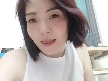 Mymy83  live sex cam