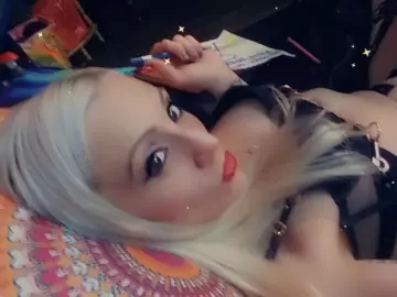 SquirTwerp23  live sex cam