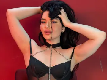 EvaBilss1  live sex cam