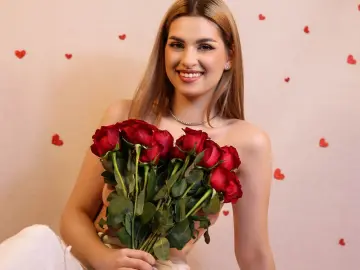 AnnieSkye  live sex cam