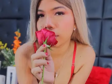 Clloelombaard  live sex cam
