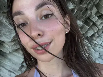 DestinyChristie  live sex cam