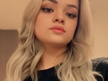 Antooniia_  live sex cam