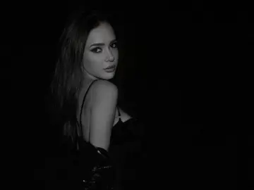 Eva_Low  live sex cam