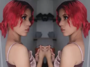 Candyfeng18  live sex cam