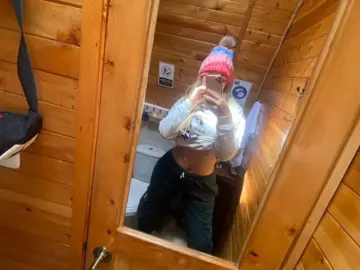 Kylieee1  live sex cam