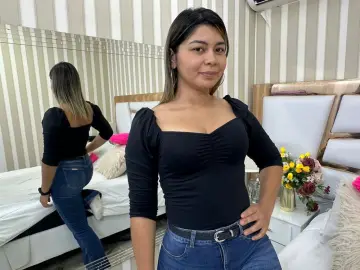 CarlyHamilton1  live sex cam