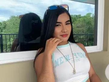 XCloeFoxX  live sex cam