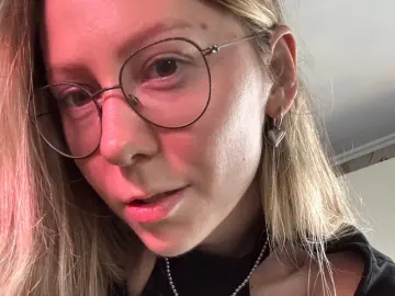 ZoeLune  live sex cam
