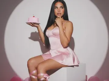 SARADEN2025  live sex cam