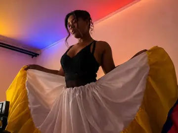 Caylin122  live sex cam