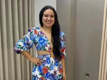 Ivory_Lips  live sex cam