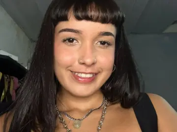 KuromiLops  live sex cam