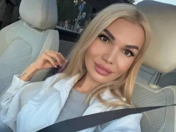 KarinaQueen  live sex cam