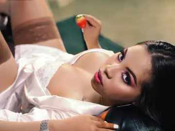 GiannaBella  live sex cam