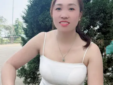 Xenia93  live sex cam