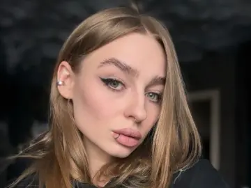 EvaVotta  live sex cam
