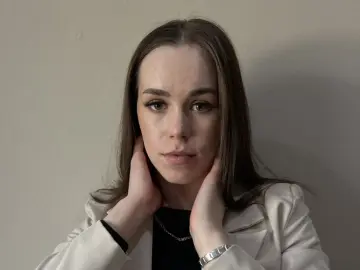 EleanoreHanville  live sex cam