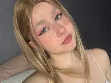 HoneyLumi  live sex cam