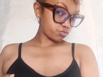 Miadea  live sex cam