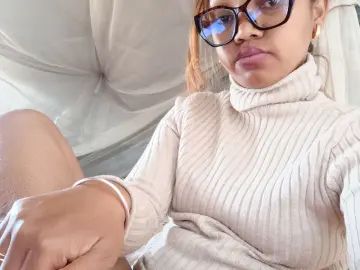 Miadea  live sex cam