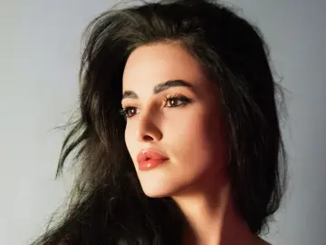 NadineRayley  live sex cam