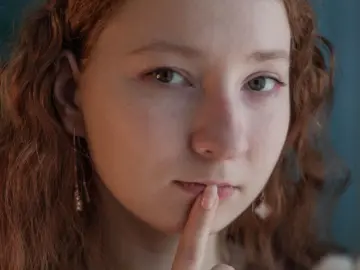 MadgeRemerez  live sex cam