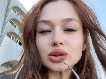 BritniMencl  live sex cam