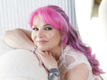 LeyaTaryn  live sex cam