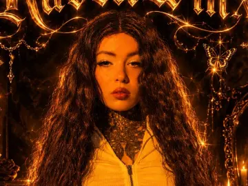 RavenWinx  live sex cam