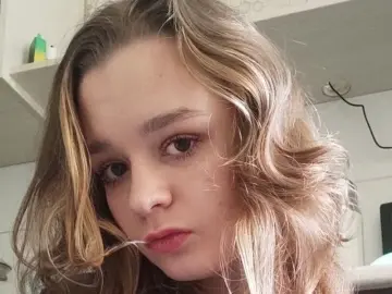 EleonoreMathson  live sex cam