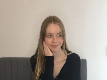 AbigailLee  live sex cam