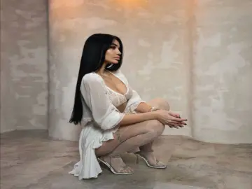 LorettaLauney  live sex cam