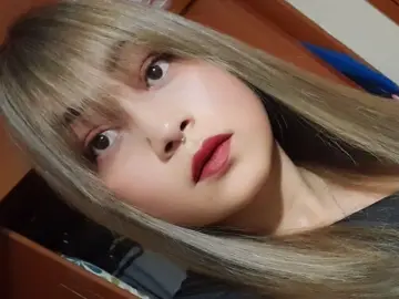 MercellaMorelli  live sex cam